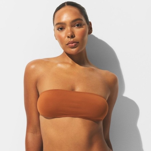 NWT SKIMS MICRO BANDEAU BIKINI TOP Brown
Strapless Bandeau - Picture 1 of 9